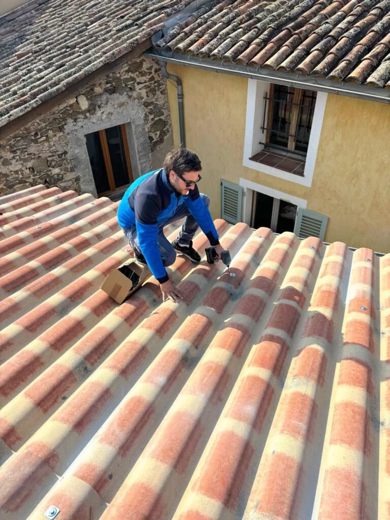 Des toitures en pente et des accès exigeants