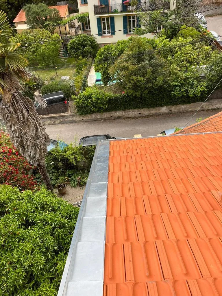 Couvreur sur toiture - couvreur Roquebrune-Cap-Martin